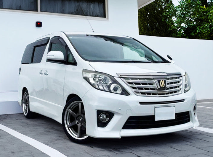 7-seater 4WD family van in Niseko